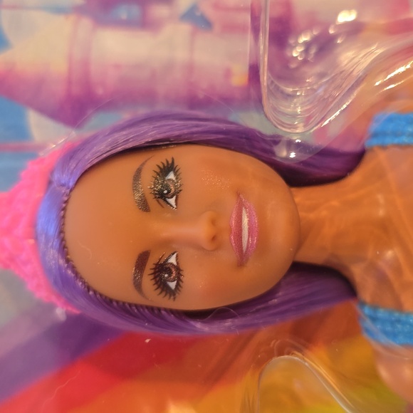 MATTEL BRAND BARBIE DOLL, "DREAMTOPIA" - Picture 5 of 9